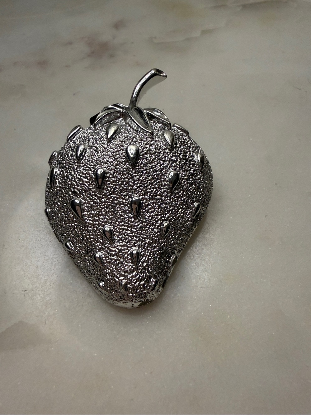 Sarah Coventry Strawberry Brooch Silver Tone Vintage Pin